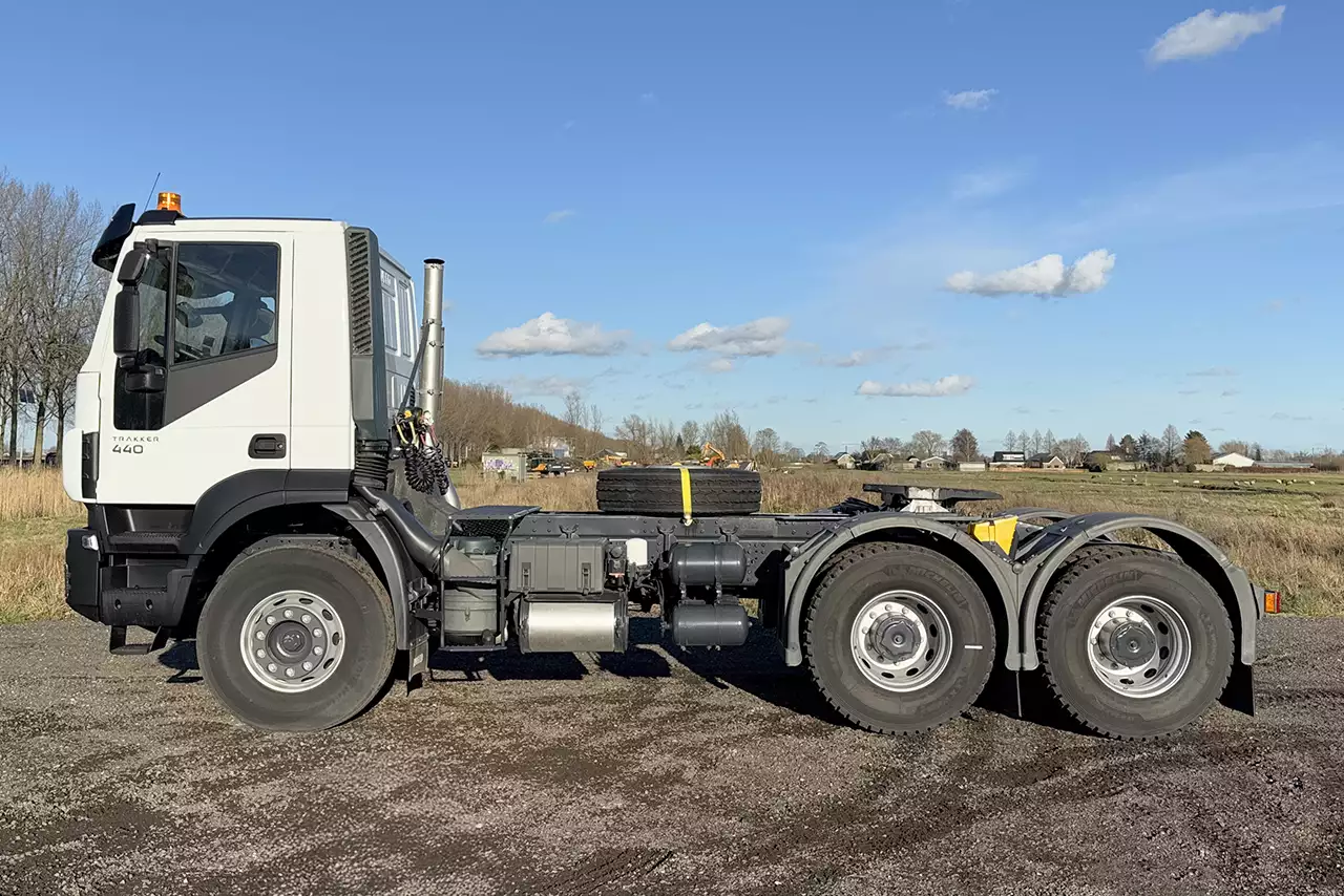 Iveco Trakker AD720T44TH AT ADR