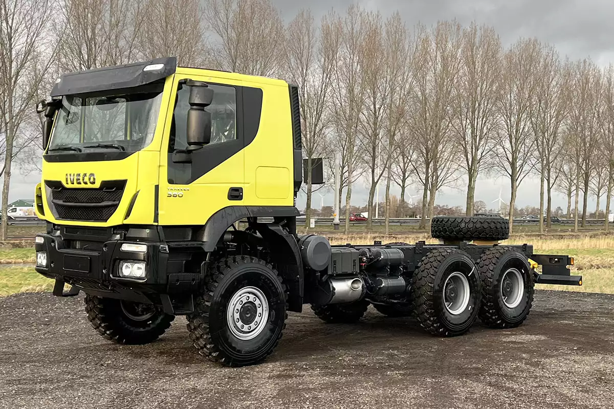 Iveco Trakker AT380T38WH-3820