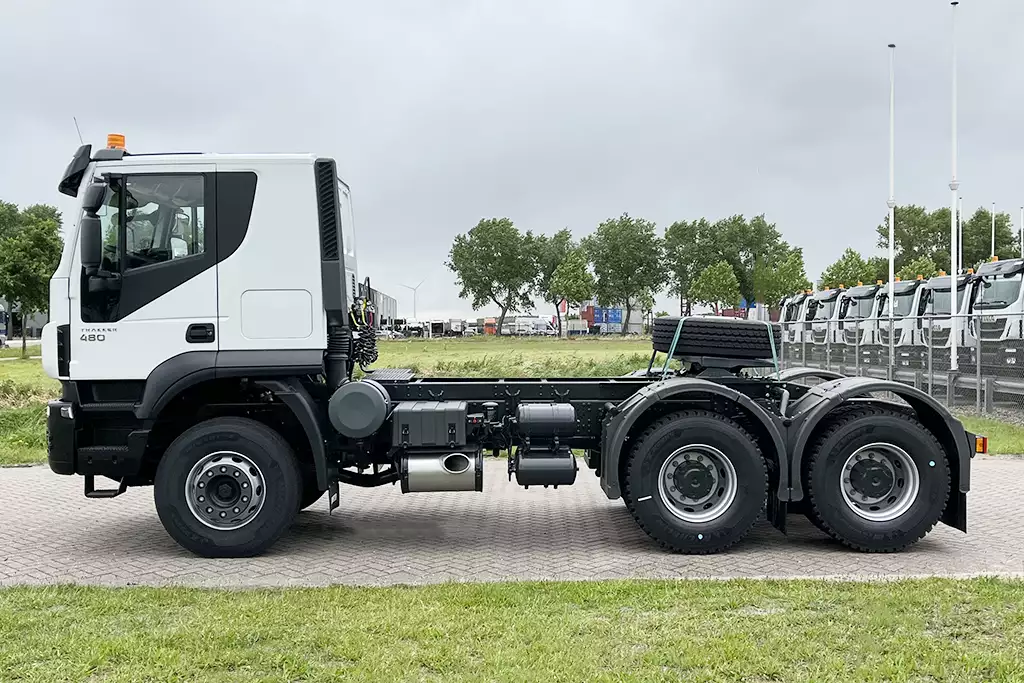 Iveco Trakker AT720T48TH