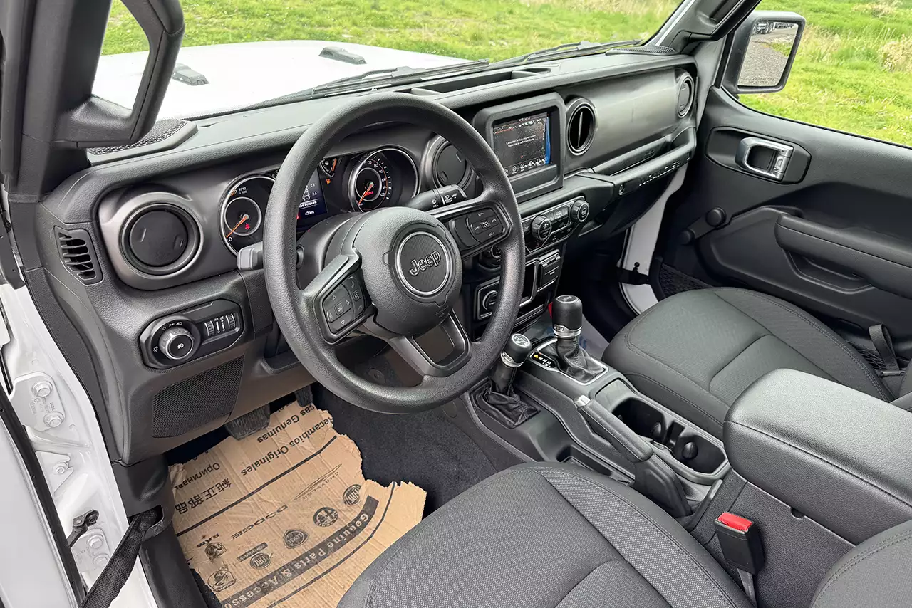 Jeep Wrangler Unlimited 4x4 Multi-Purpose Vehicle (MPV)
