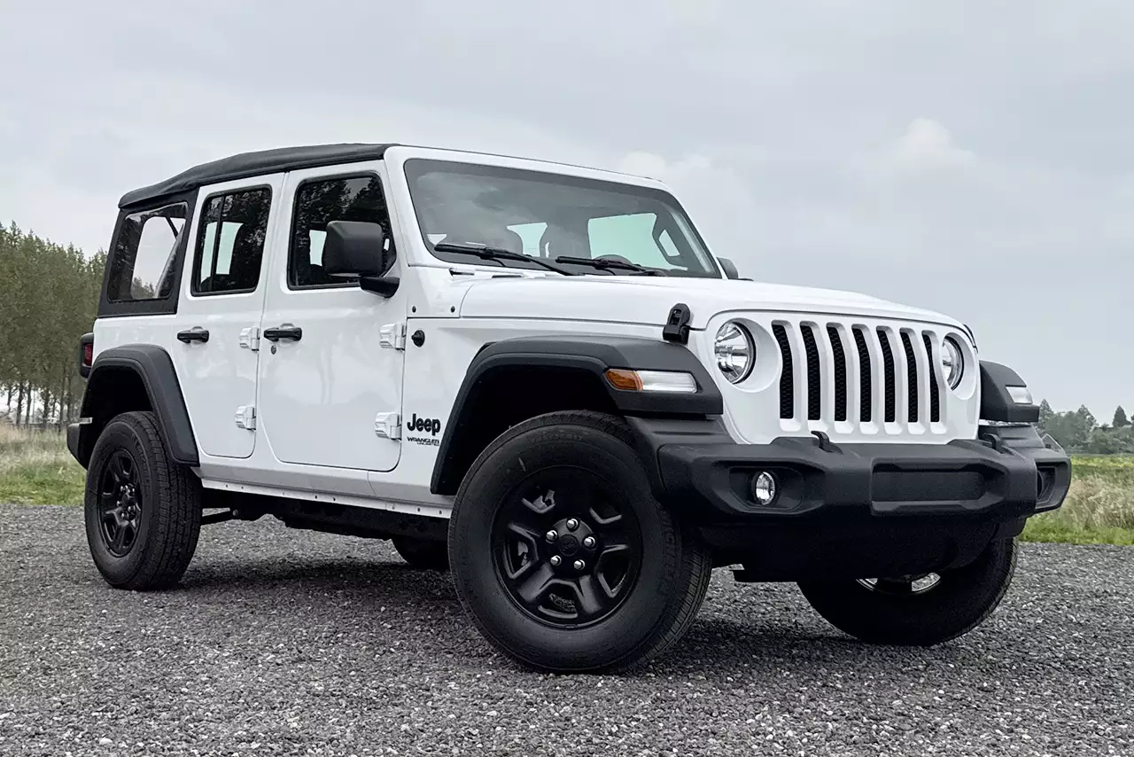 Jeep Wrangler Unlimited 4x4 Multi-Purpose Vehicle (MPV)