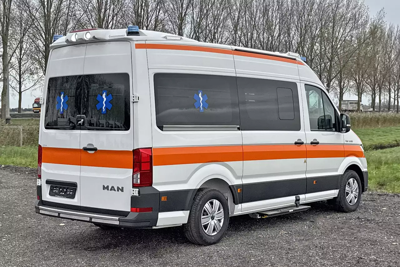 MAN TGE 3.180 QTX-M 4x2 Ambulance fourgon