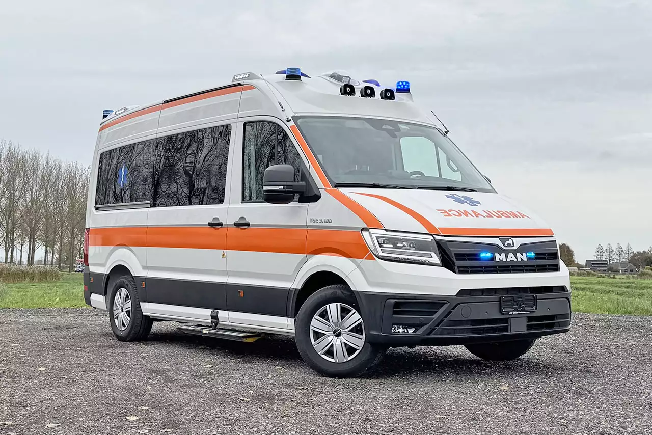 MAN TGE 3.180 QTX-M 4x2 Ambulance fourgon
