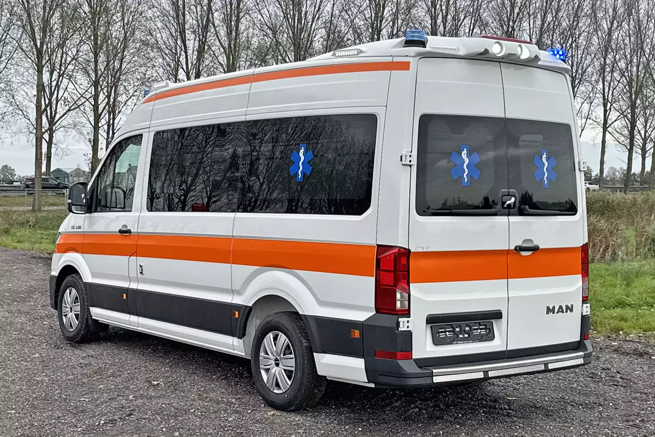 MAN TGE 3.180 QTX-M 4x2 Ambulance fourgon