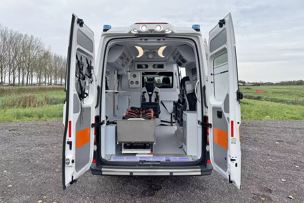 MAN TGE 3.180 QTX-M 4x2 Ambulance fourgon