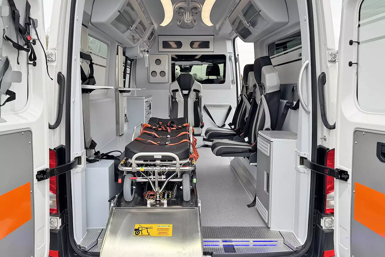 MAN TGE 3.180 QTX-M 4x2 Ambulance fourgon