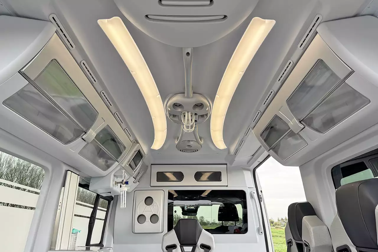 MAN TGE 3.180 QTX-M 4x2 Ambulance fourgon