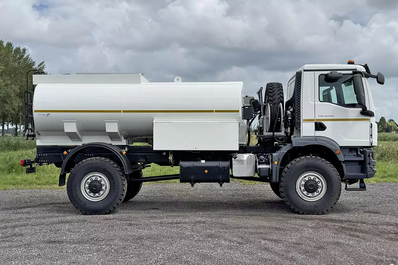 MAN TGM 18.250 BB 4x4 Fuel Tank Truck