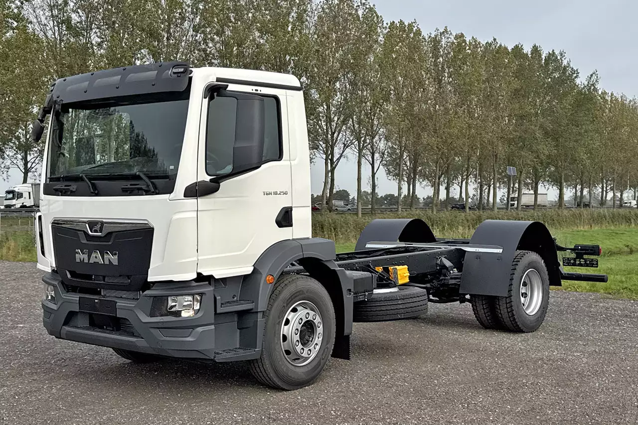 MAN TGM 18.250 BB CH 4x2 Chassis Cabin