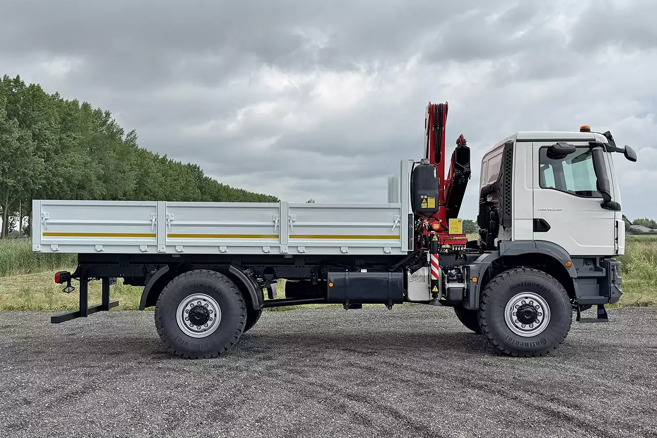 MAN TGM 18.250 BB CH 4x4 Camion grue