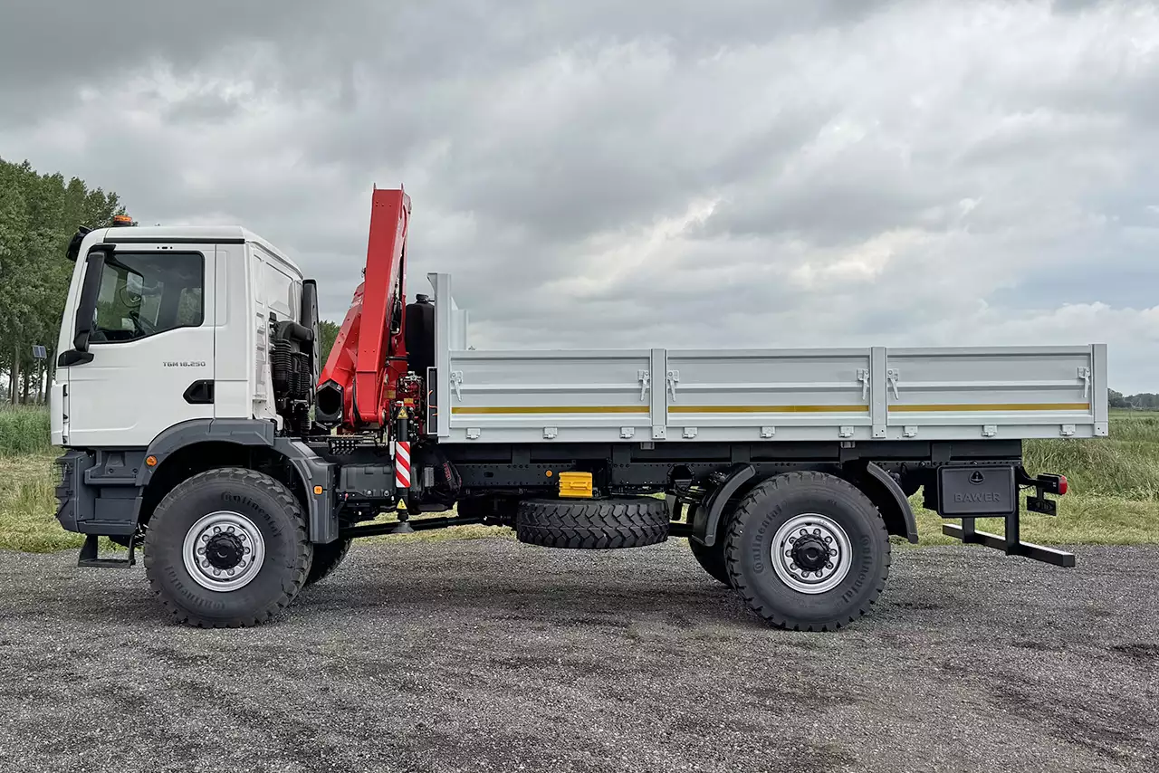 MAN TGM 18.250 BB CH 4x4 Camion grue