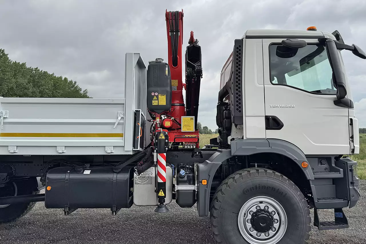 MAN TGM 18.250 BB CH 4x4 Camion grue