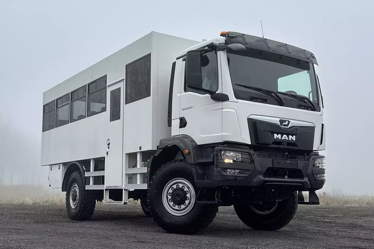 MAN TGM 18.250 BB CH 4x4 Midi autocarro