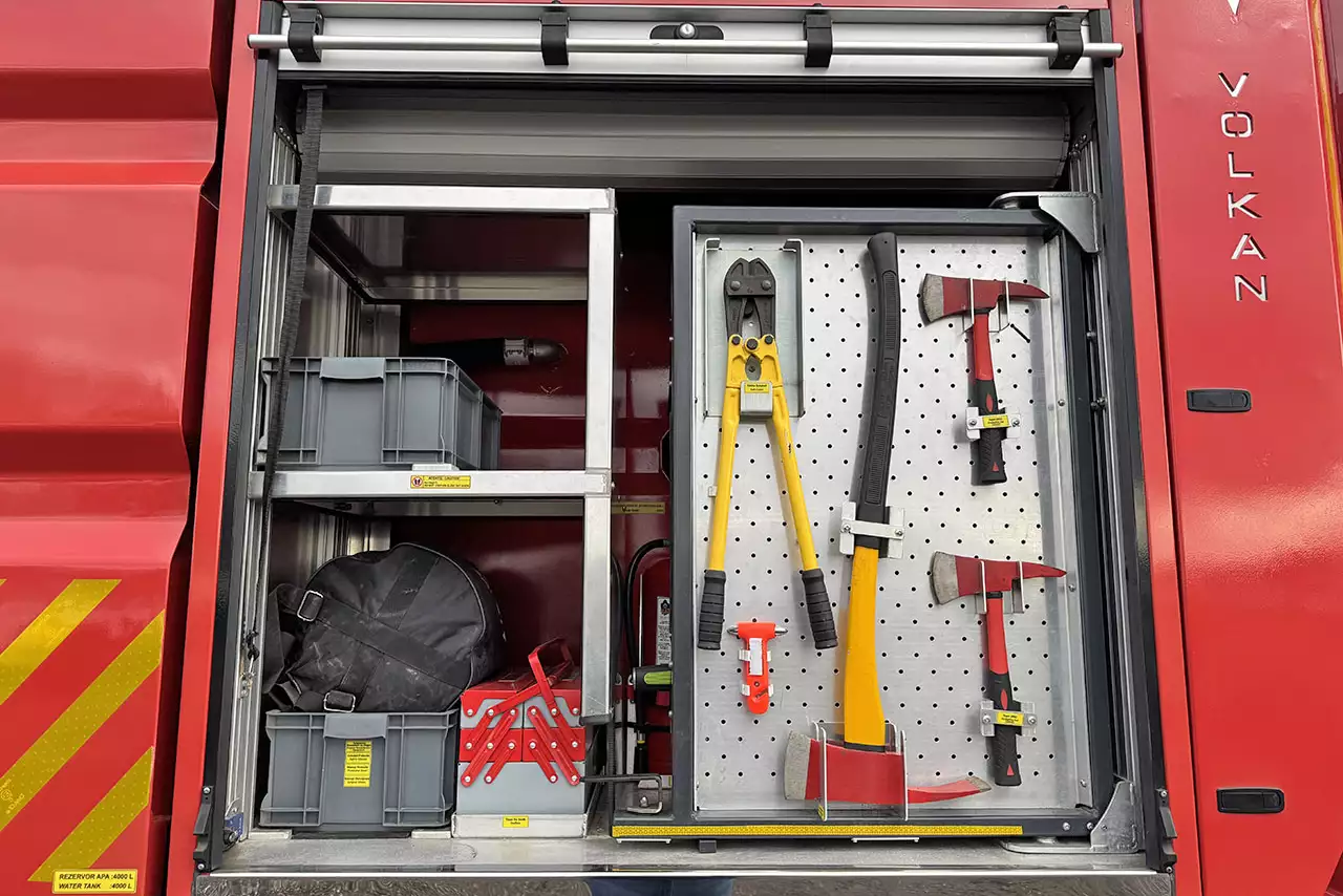 MAN TGS 18.500 BB 4x4 Camião combate a incendio