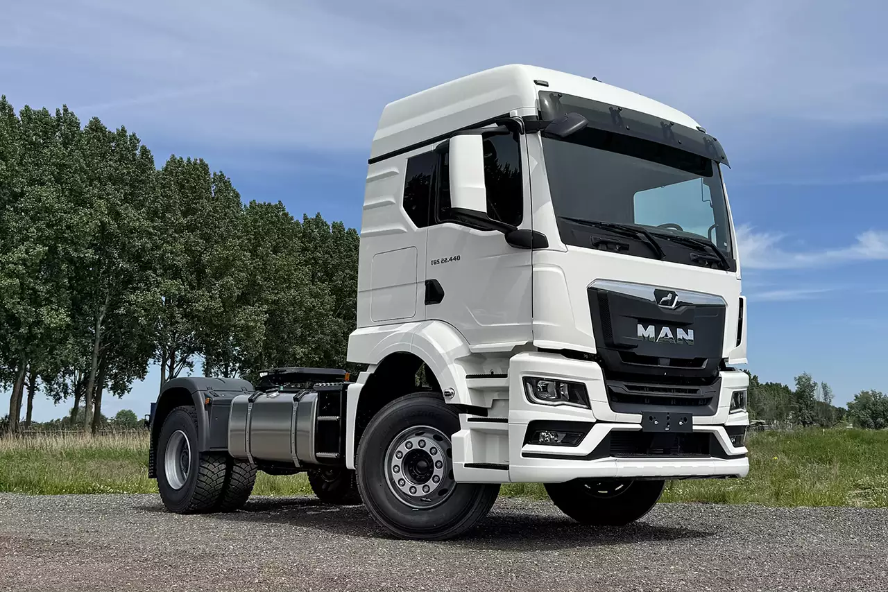 MAN TGS 22.440 BB SA 4x2 Tractor Head