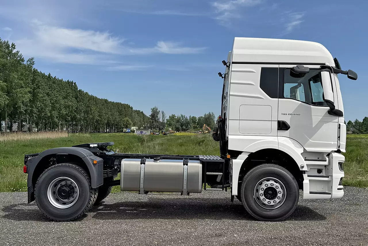 MAN TGS 22.440 BB SA 4x2 Tractor Head