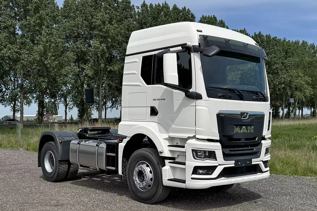 MAN TGS 22.440 BB SA 4x2 Tractor Head