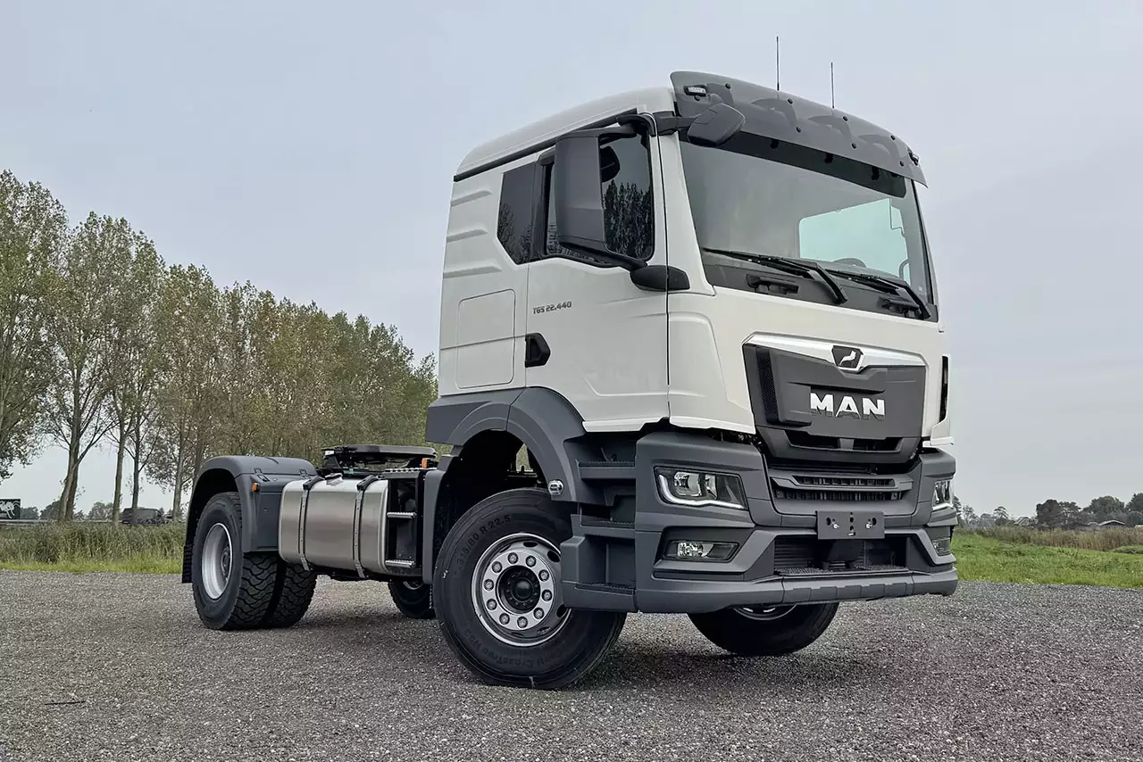 MAN TGS 22.440 BB SA 4x2 Tractor Head