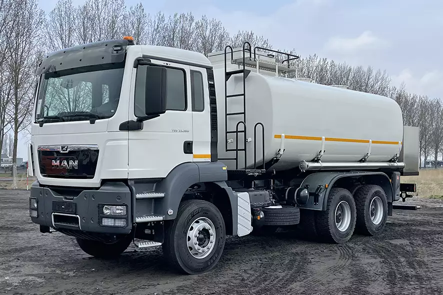 MAN TGS 33.360 BB-WW 6x4 Fuel Tank Truck