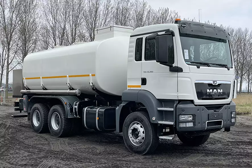 MAN TGS 33.360 BB-WW 6x4 Fuel Tank Truck