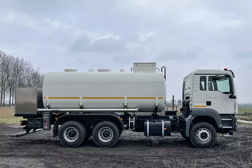 MAN TGS 33.360 BB-WW 6x4 Fuel Tank Truck