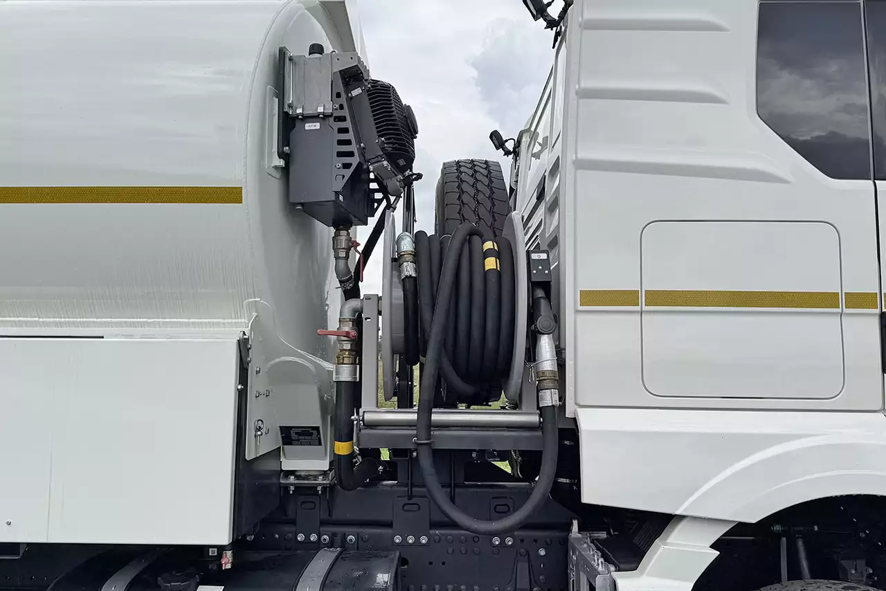MAN TGS 33.400 BB CH 6x4 Camion citerne à carburant