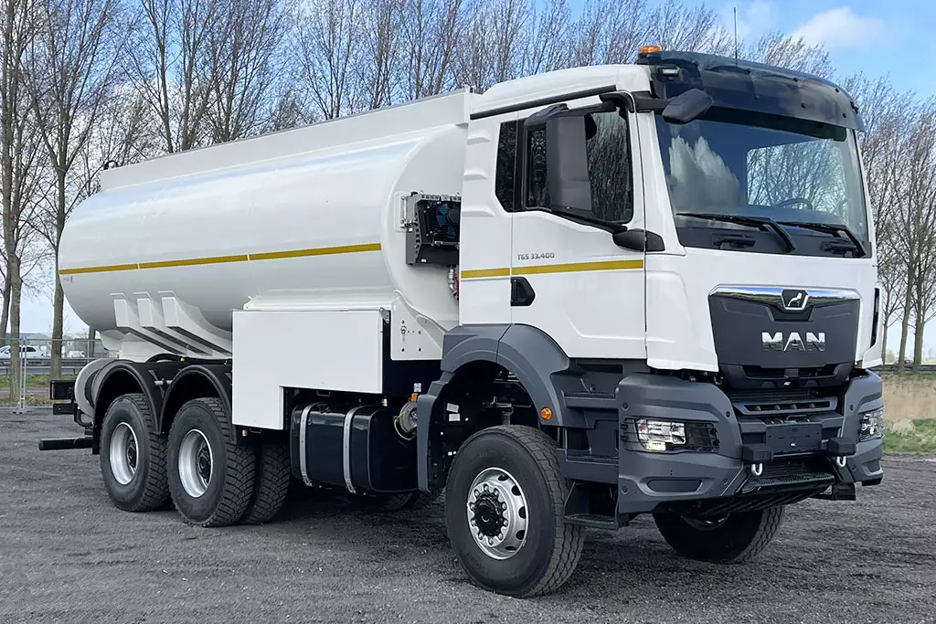 MAN TGS 33.400 BB CH 6x6 Fuel Tank Truck