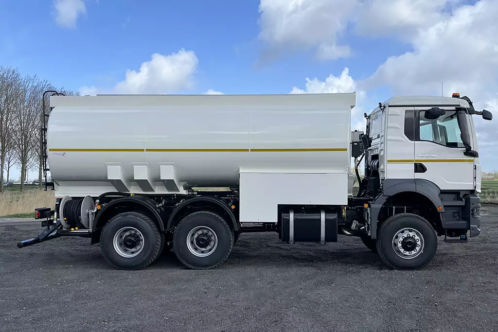 MAN TGS 33.400 BB CH 6x6 Fuel Tank Truck