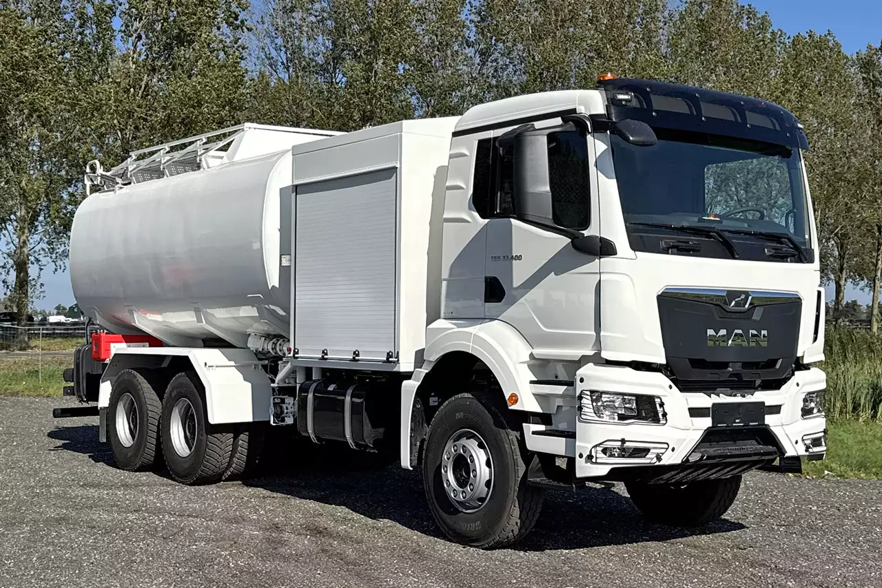 MAN TGS 33.400 BB CH ADR 6x4 Camião com tanque combustival de avião