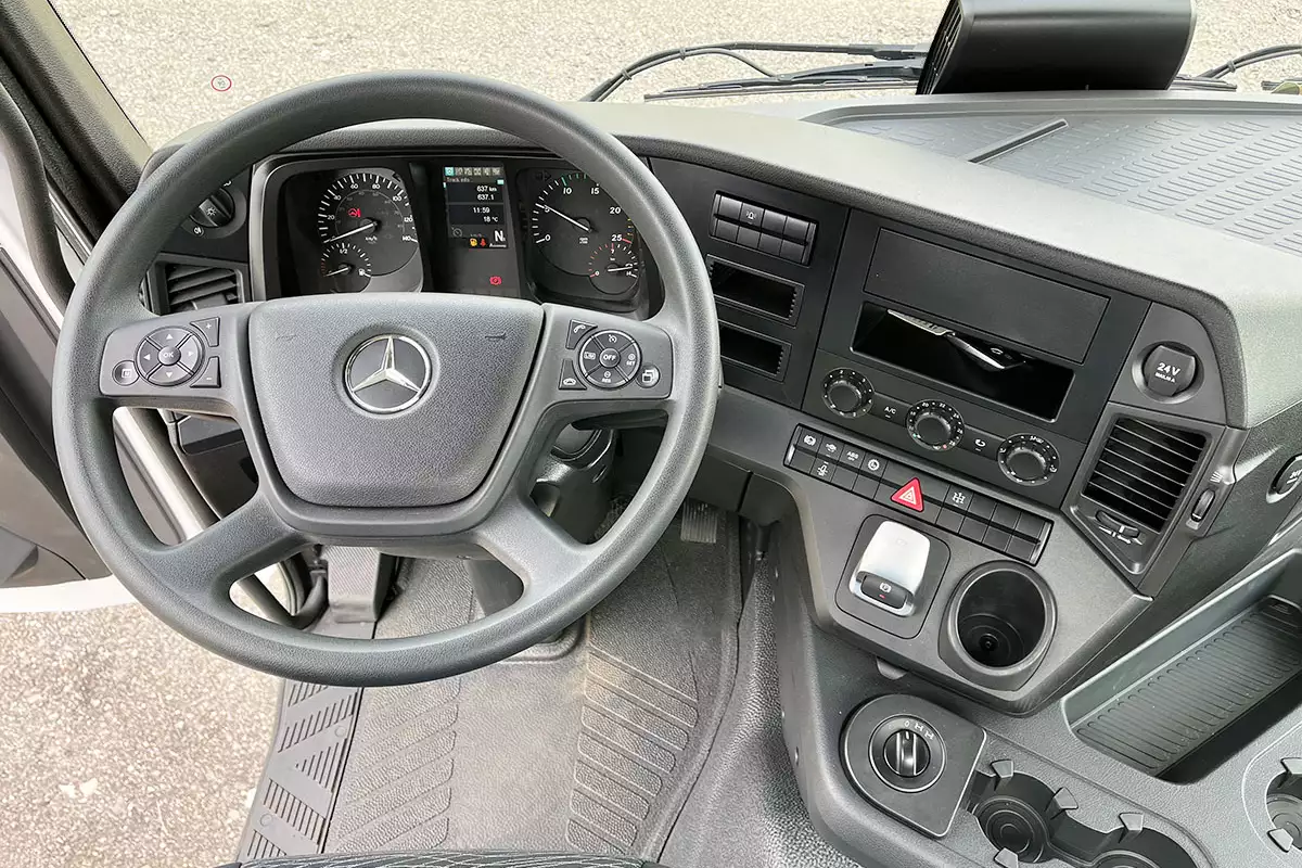 Mercedes-Benz Arocs 4148-AK