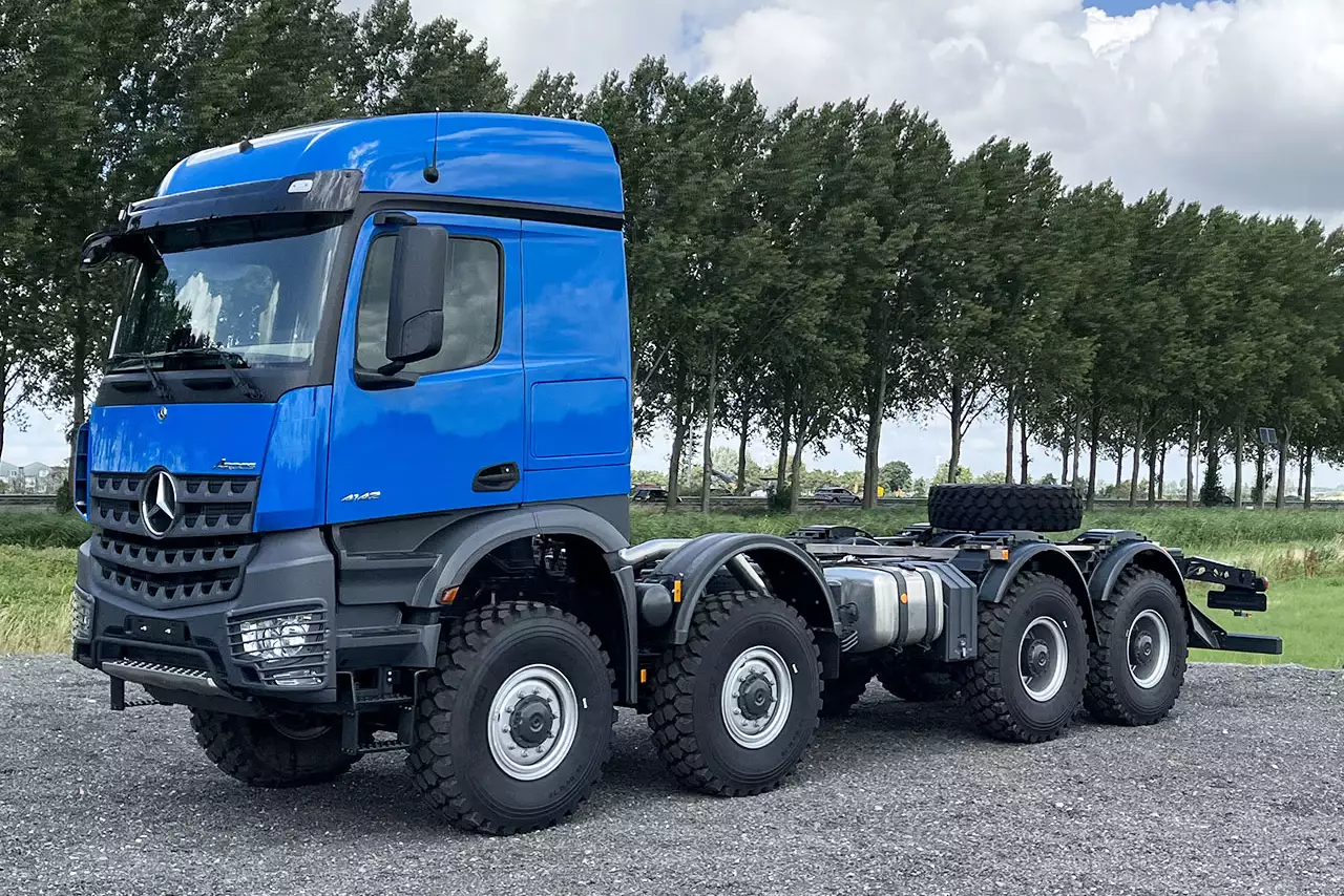 Mercedes-Benz Arocs 4142-AK