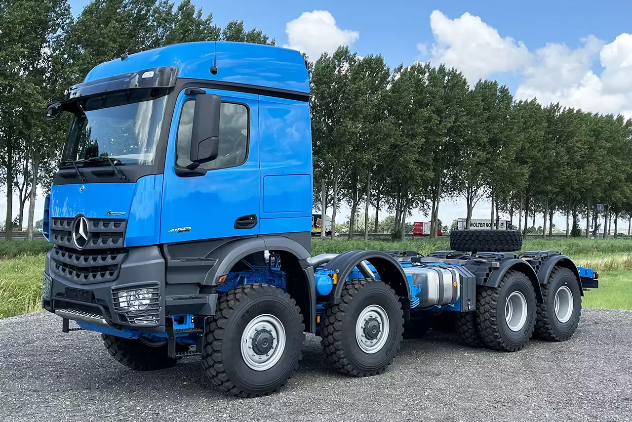 Mercedes-Benz Arocs 4152-AK