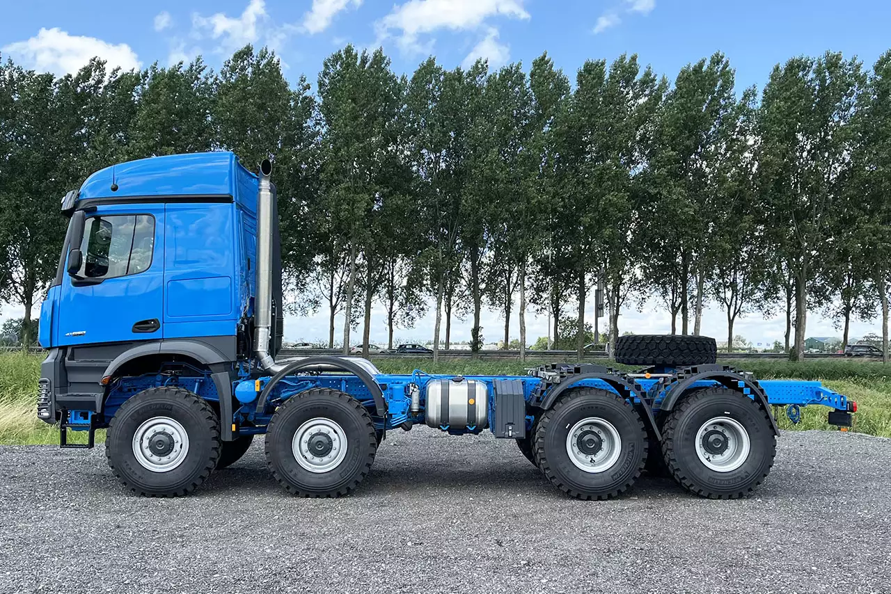 Mercedes-Benz Arocs 4152-AK