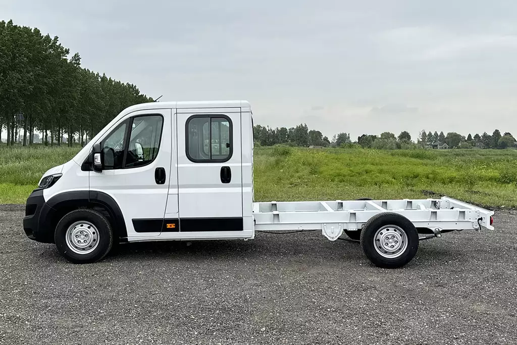Peugeot Boxer L3H2 Crew 4x2 Châssis Cabine Van