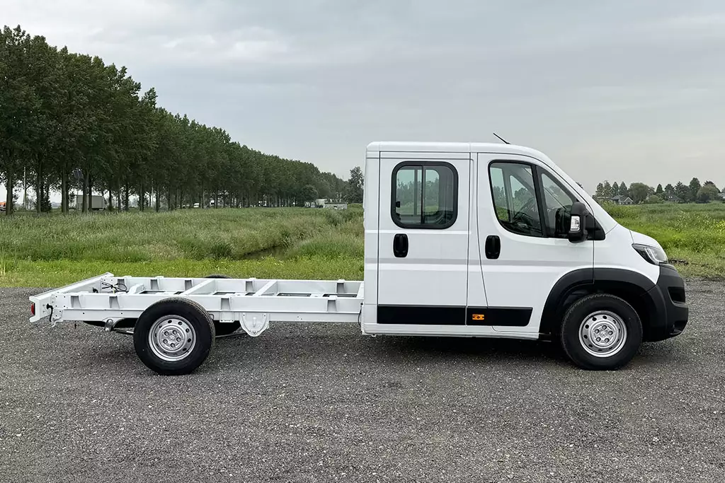 Peugeot Boxer L3H2 Crew 4x2 Châssis Cabine Van