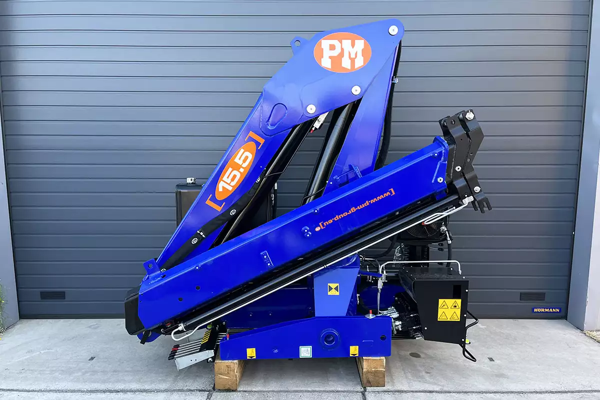 PM 15522 Truck Crane