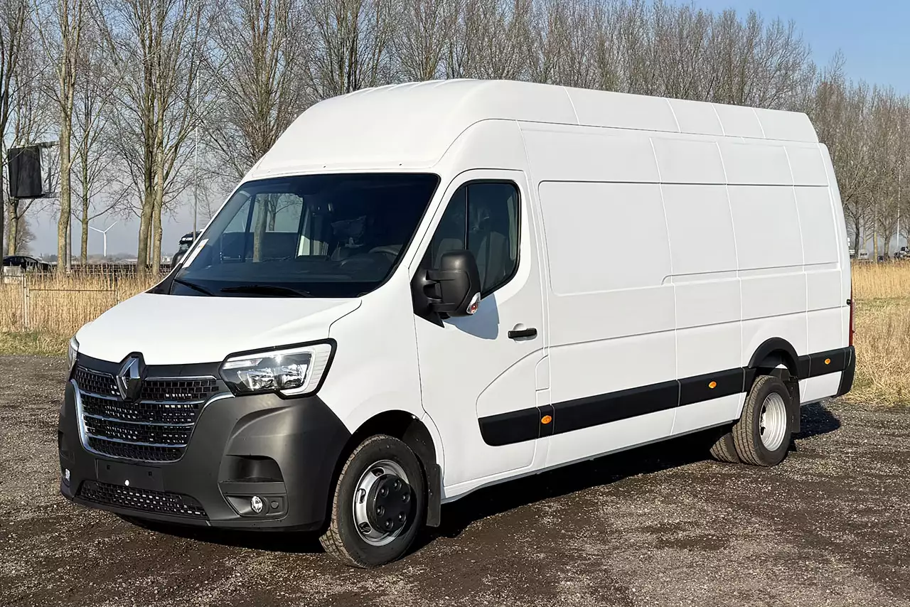 Renault Master L4H3 4x2 Closed Van