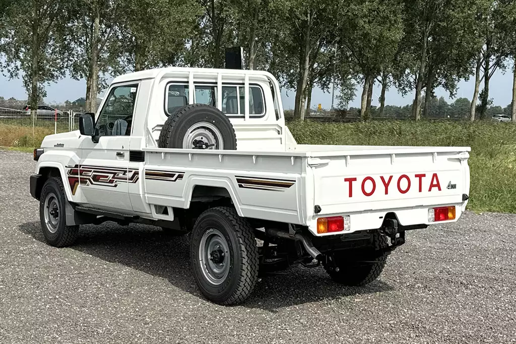 Toyota Land Cruiser HZJ79 4x4 Pick-up cabine simples