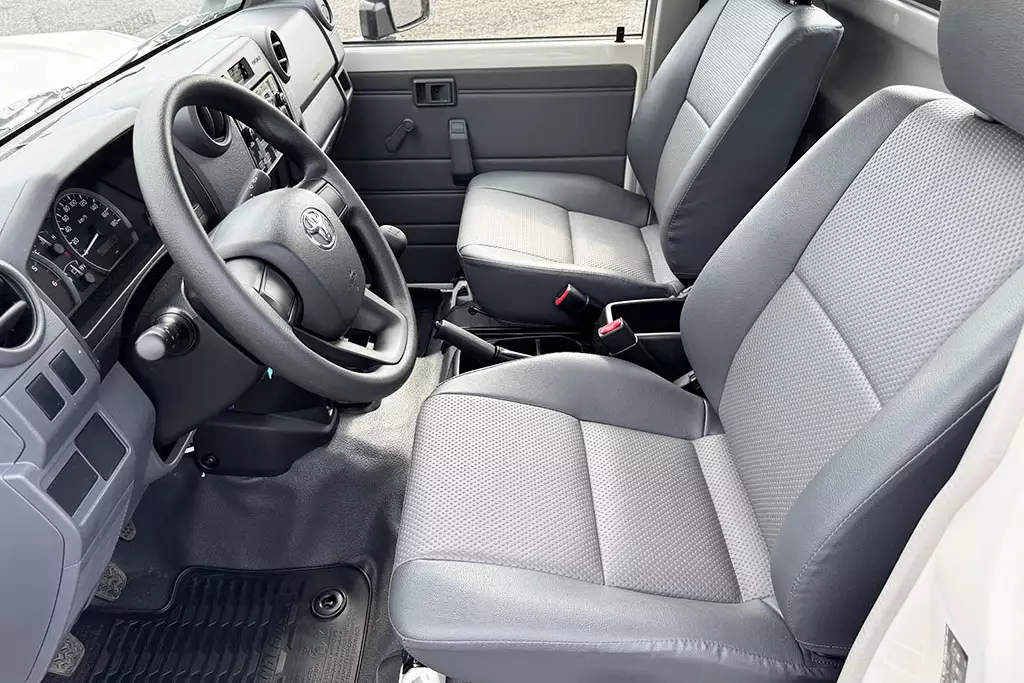 Toyota Land Cruiser HZJ79 4x4 Pick-up cabine simples