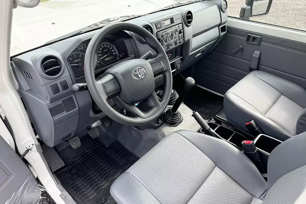Toyota Land Cruiser HZJ79 4x4 Pick-up cabine simples