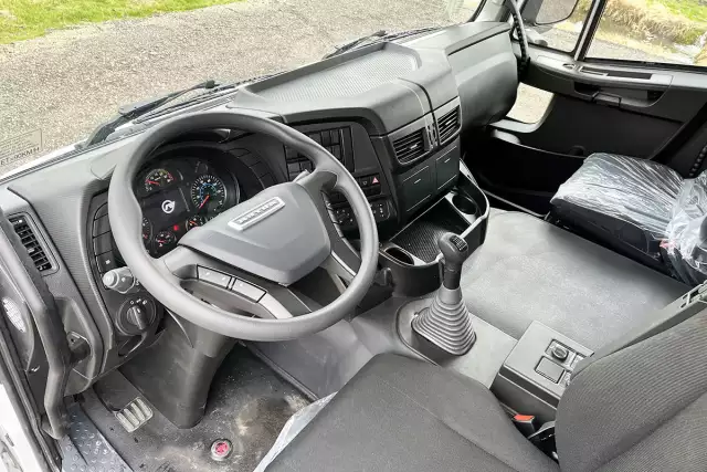 Astra HD9 66.38 6x6 Chassis Cabin