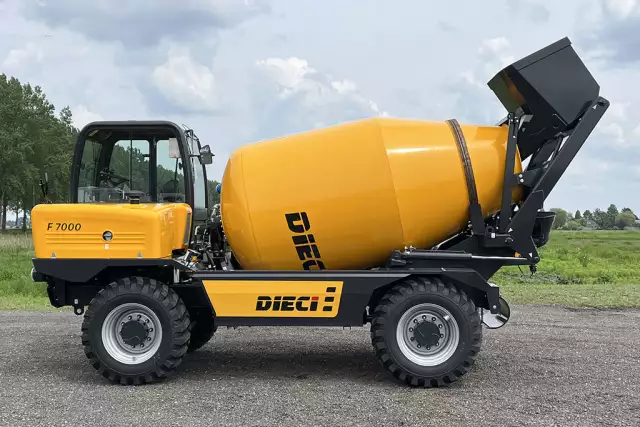 Dieci F7000 4x4 Self Loading Concrete Mixer