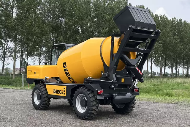 Dieci F7000 4x4 Self Loading Concrete Mixer