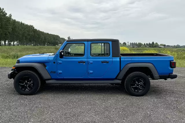 Jeep Gladiator Sport