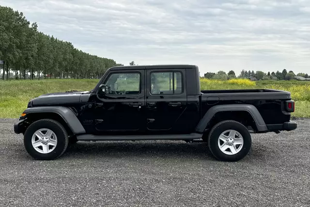 Jeep Gladiator Sport