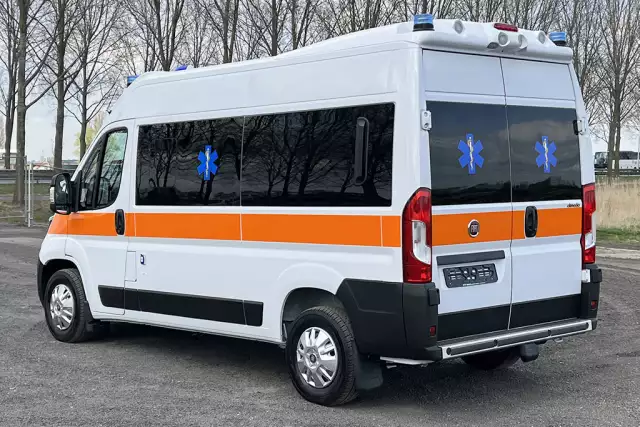 Fiat Ducato L2H2 4x2 Ambulance Van