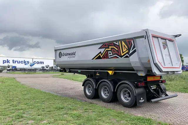 Grunwald TST 31 3-Axle Tipper Trailer