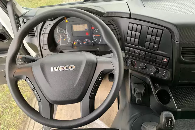 Iveco Trakker AD410T44H-4250