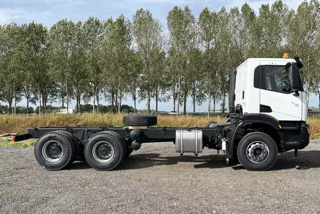 Iveco T-Way AD380T43H-4200 AT