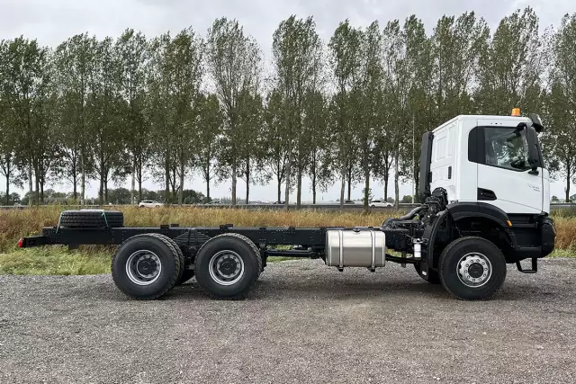 Iveco T-Way AD380T43WH-4200 AT